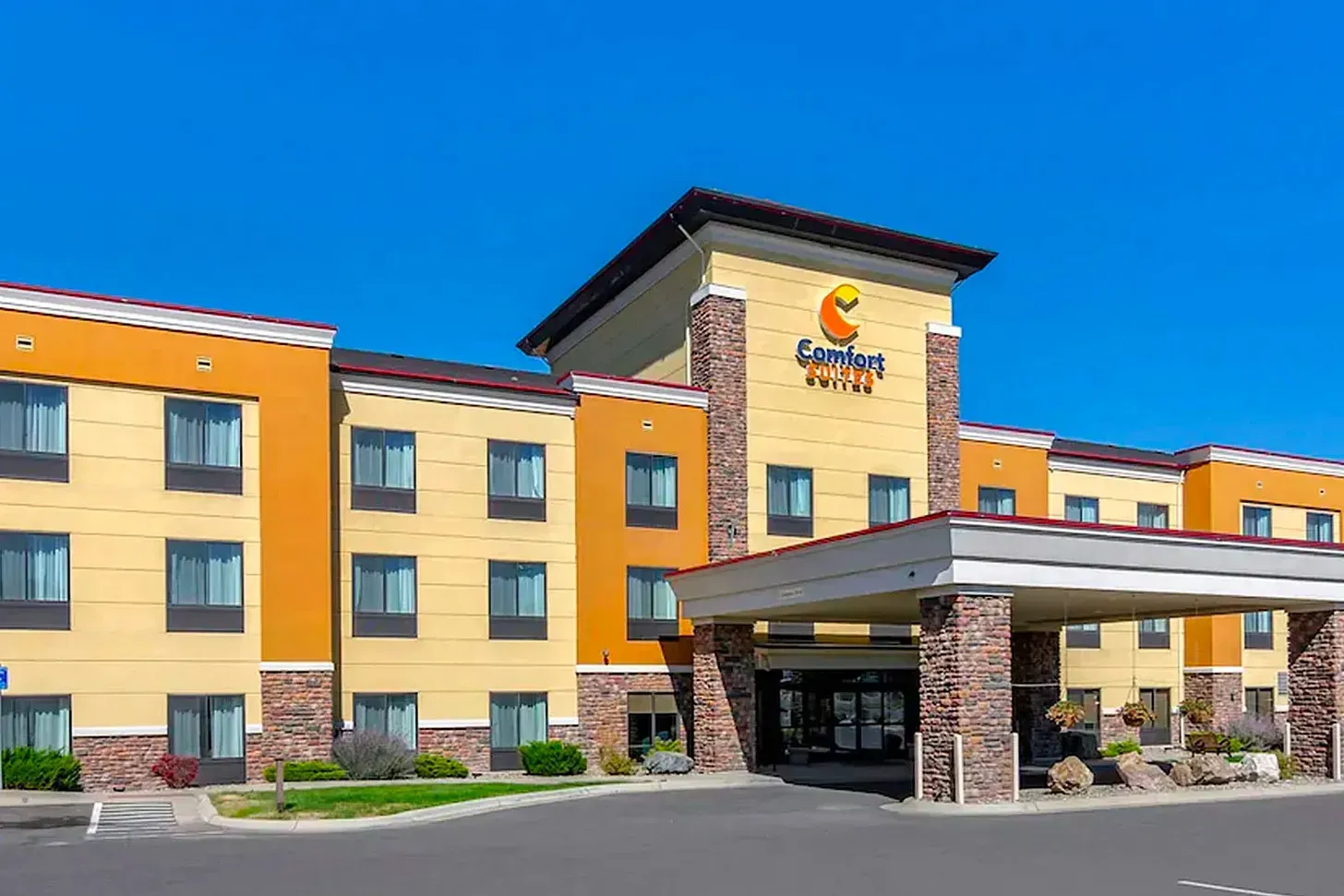 Hotel Review: Comfort Suites Helena, Montana. feature image