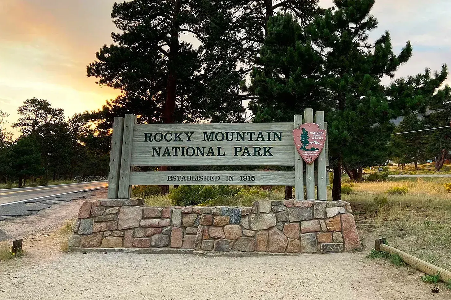 Beginners Advice: Hiking in Rocky Mountain National Park feature image